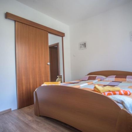 Apartman Marenic Cres Bagian luar foto